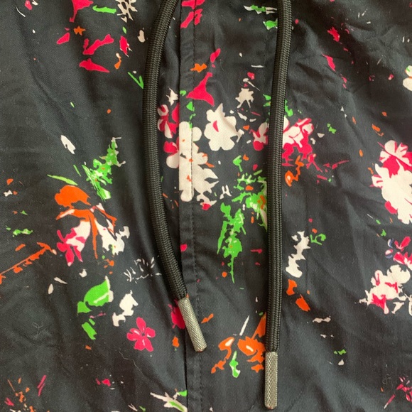 P-Toller Flower Shorts Diesel Men XXL. Waist 38-40. - Picture 7 of 7